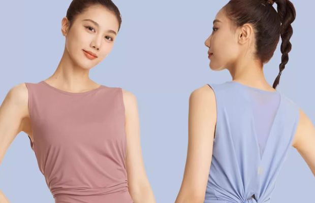 Knit tops made with soft ECOSOFT yarn